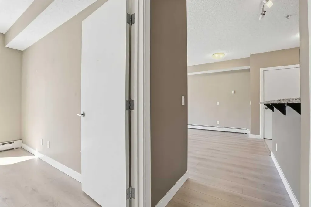 117 19 Avenue NE Calgary AB T2E 1N9