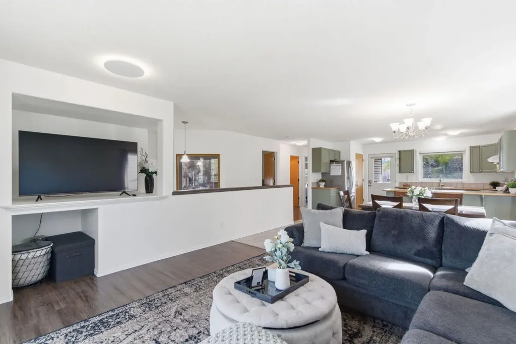 46 Valarosa Drive Didsbury AB T0M0W0