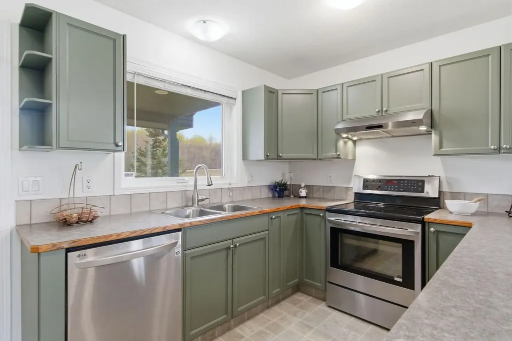 46 Valarosa Drive Didsbury AB T0M0W0