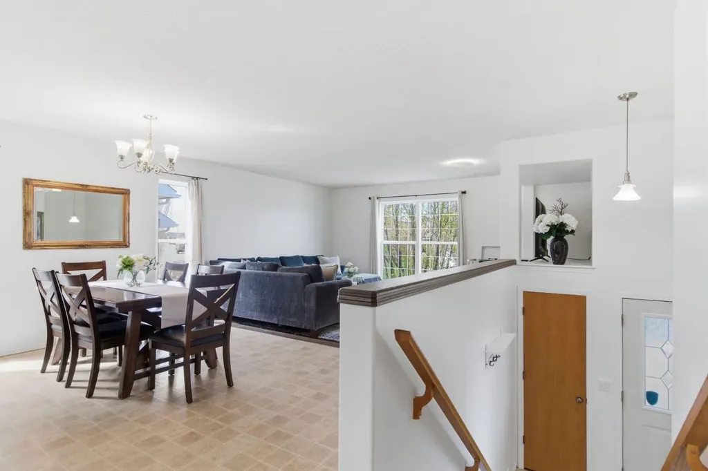 46 Valarosa Drive Didsbury AB T0M0W0