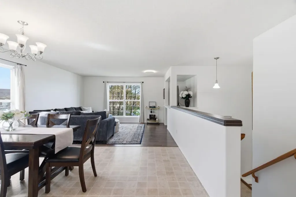 46 Valarosa Drive Didsbury AB T0M0W0