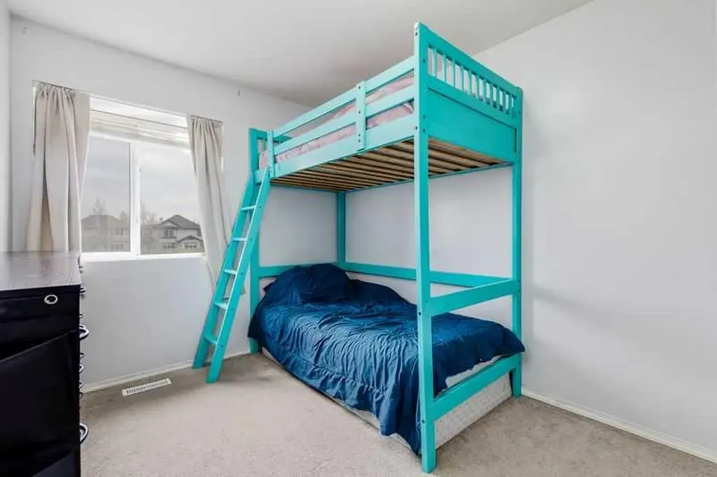 703 Luxstone Square SE Airdrie AB T4B 0A4
