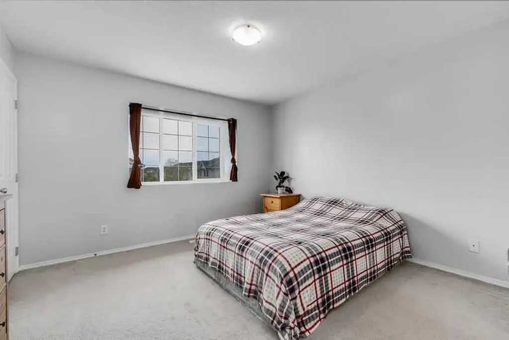 703 Luxstone Square SE Airdrie AB T4B 0A4