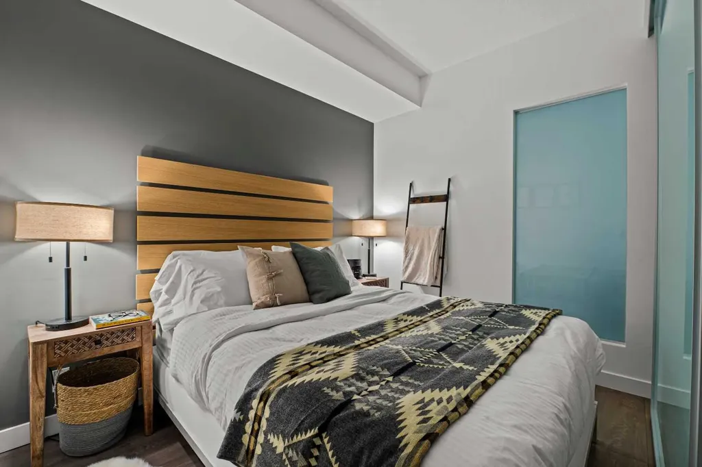 1501 6 Street SW Calgary AB T2R 0Z7