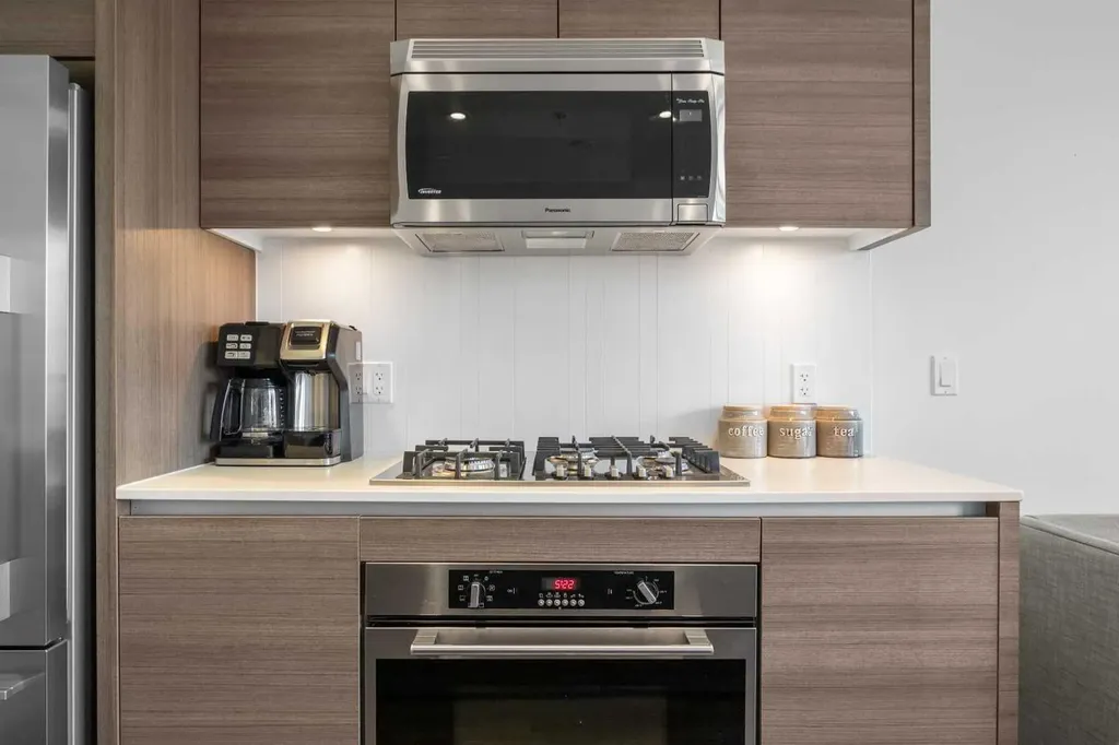 1501 6 Street SW Calgary AB T2R 0Z7