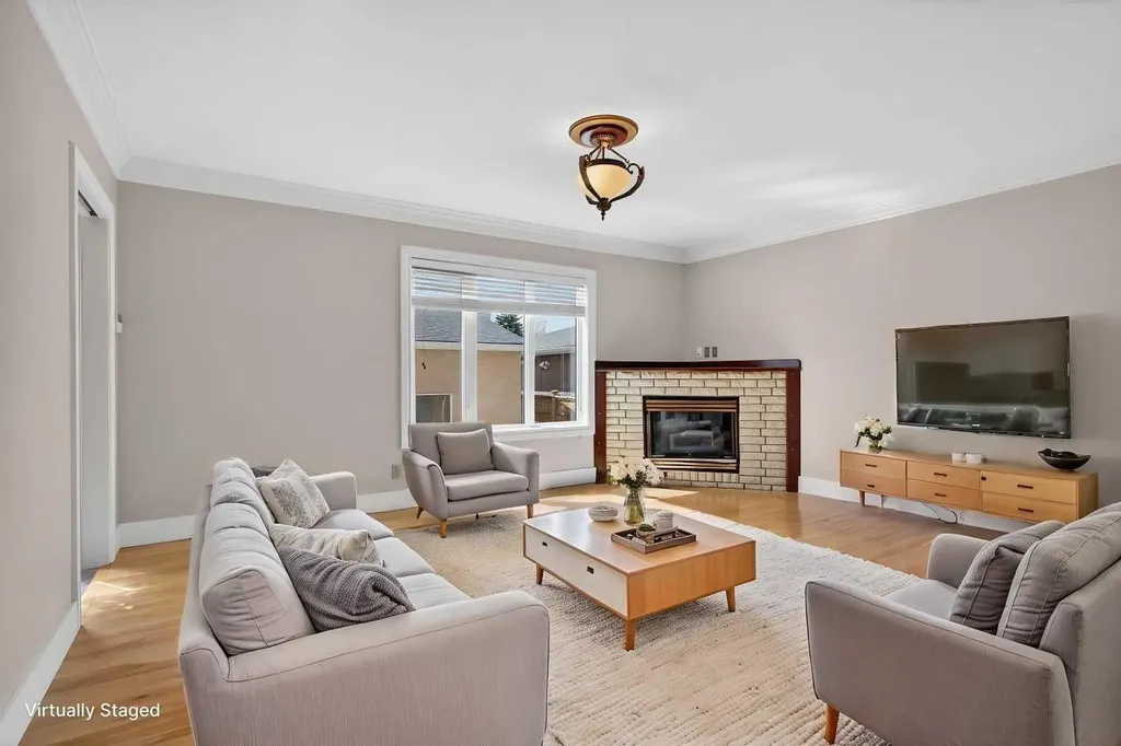 2011 6 Avenue NW Calgary AB T2N 0W6