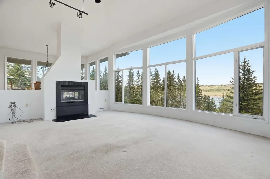182 Emerald Bay Drive Rural Rocky View County AB T3Z 1E2
