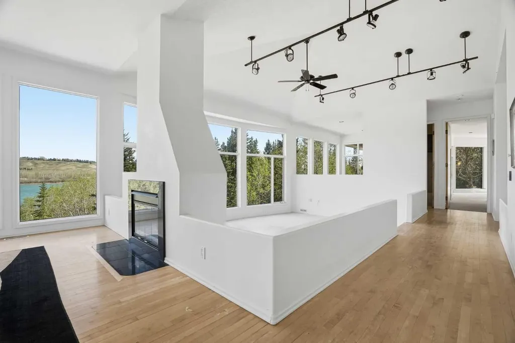 182 Emerald Bay Drive Rural Rocky View County AB T3Z 1E2