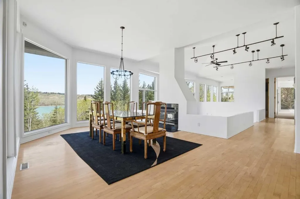 182 Emerald Bay Drive Rural Rocky View County AB T3Z 1E2