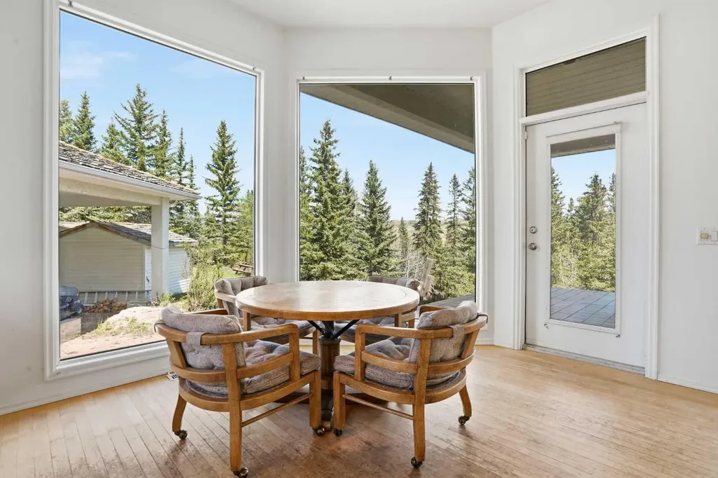 182 Emerald Bay Drive Rural Rocky View County AB T3Z 1E2