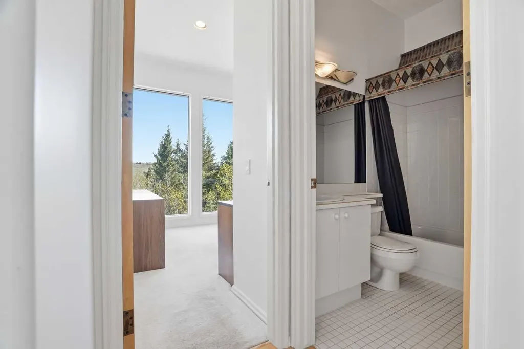 182 Emerald Bay Drive Rural Rocky View County AB T3Z 1E2