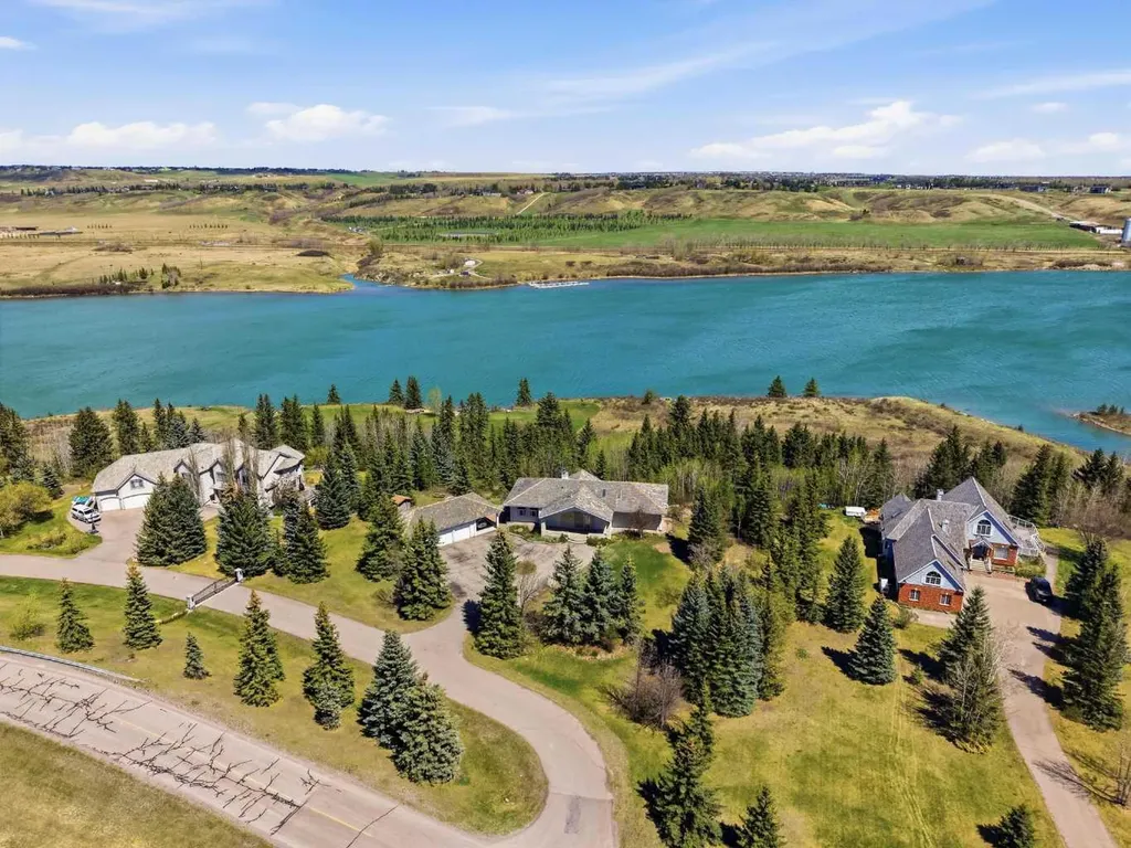 182 Emerald Bay Drive Rural Rocky View County AB T3Z 1E2