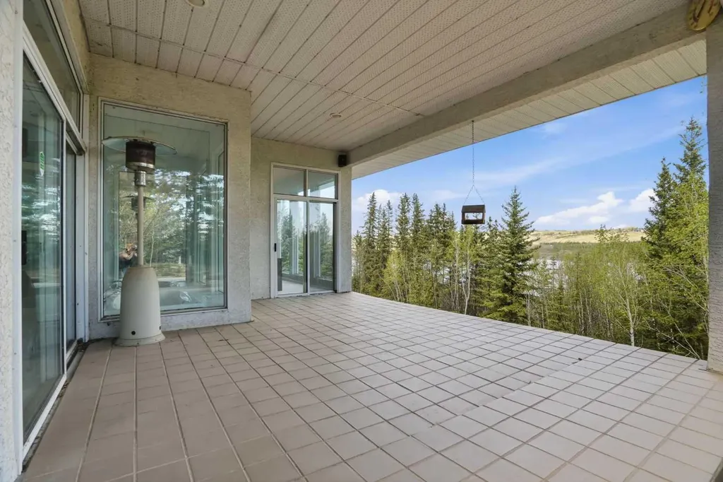 182 Emerald Bay Drive Rural Rocky View County AB T3Z 1E2