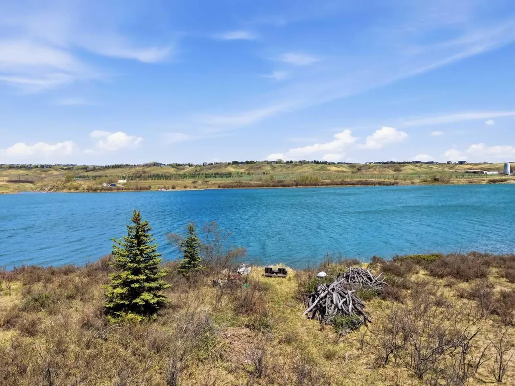 182 Emerald Bay Drive Rural Rocky View County AB T3Z 1E2