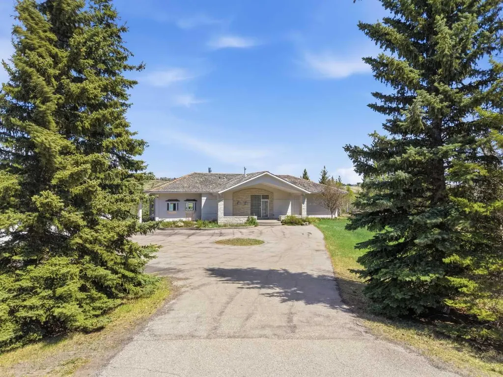 182 Emerald Bay Drive Rural Rocky View County AB T3Z 1E2