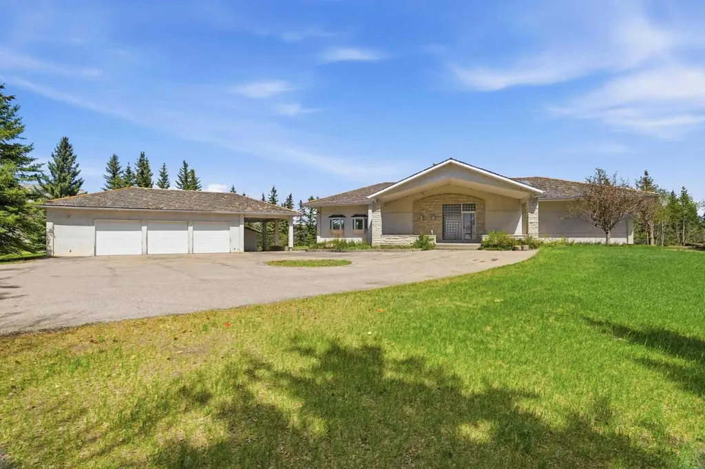 182 Emerald Bay Drive Rural Rocky View County AB T3Z 1E2