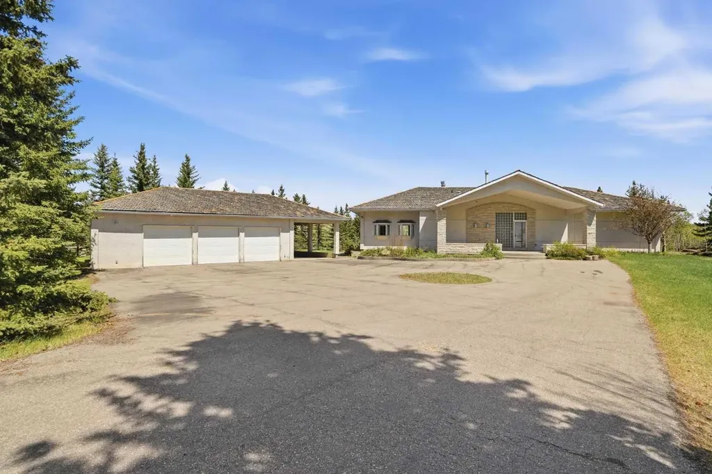 182 Emerald Bay Drive Rural Rocky View County AB T3Z 1E2