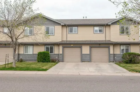 105 Silkstone Road W Lethbridge AB T1J 3A8