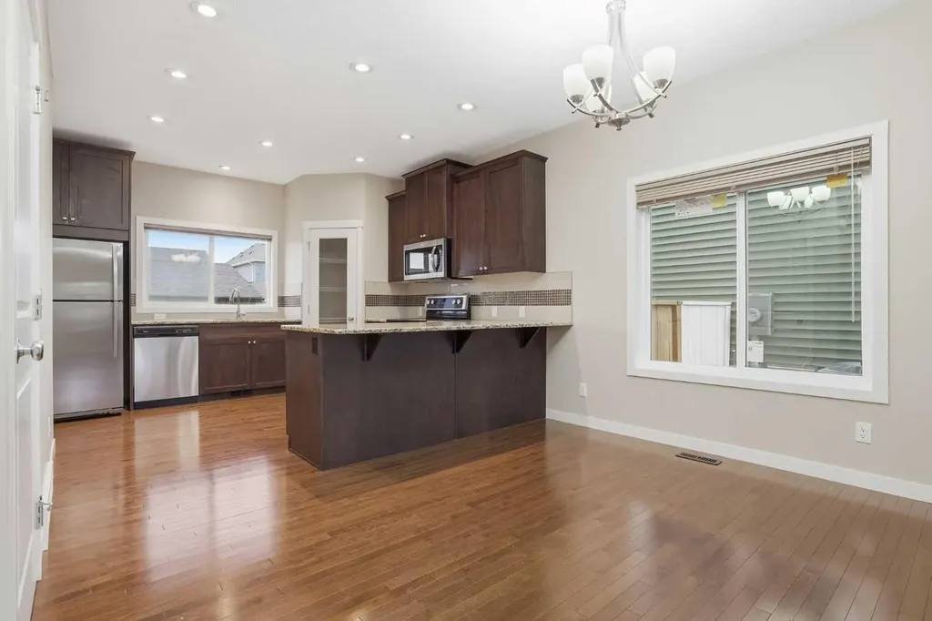 37 Nolanfield Manor NW Calgary AB T3R 0M3