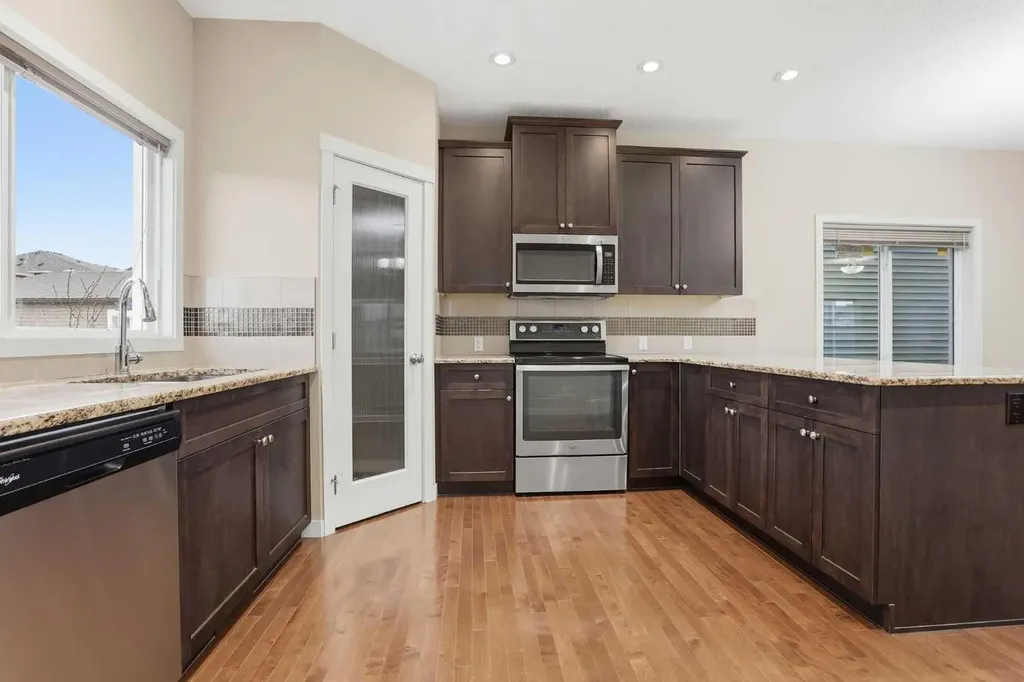 37 Nolanfield Manor NW Calgary AB T3R 0M3