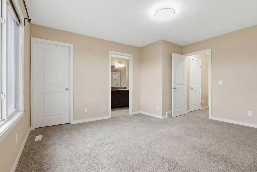 37 Nolanfield Manor NW Calgary AB T3R 0M3