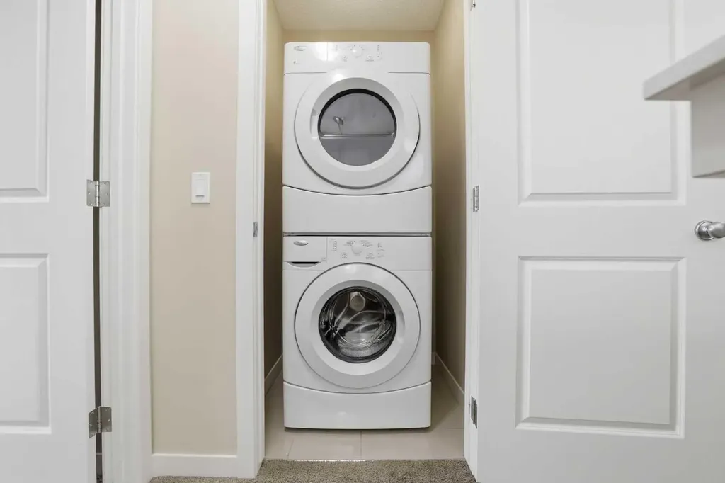 37 Nolanfield Manor NW Calgary AB T3R 0M3