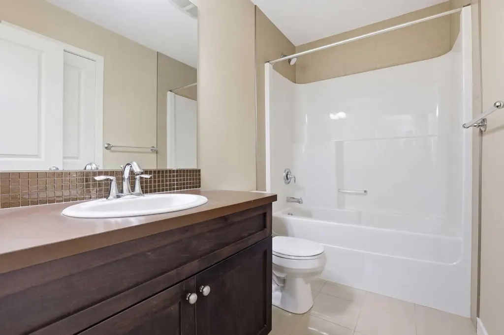 37 Nolanfield Manor NW Calgary AB T3R 0M3