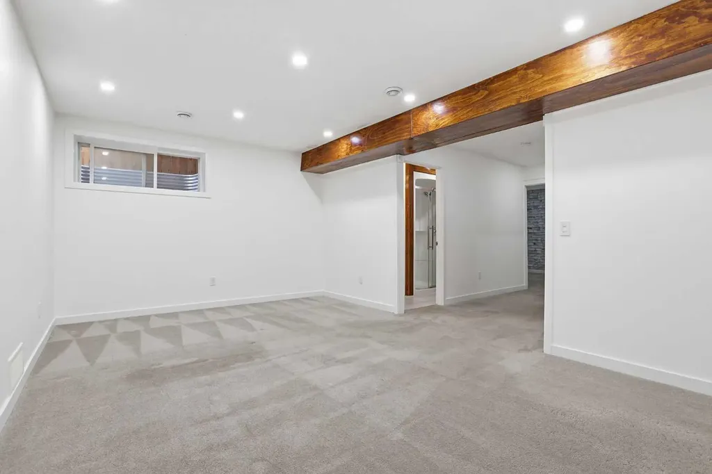 37 Nolanfield Manor NW Calgary AB T3R 0M3
