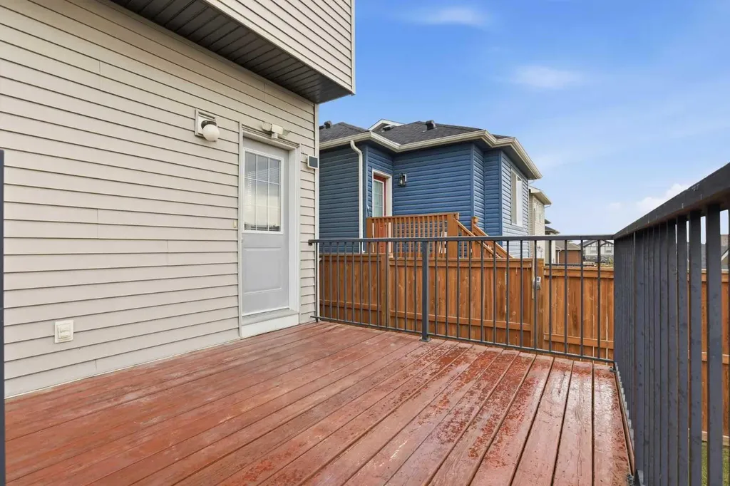 37 Nolanfield Manor NW Calgary AB T3R 0M3