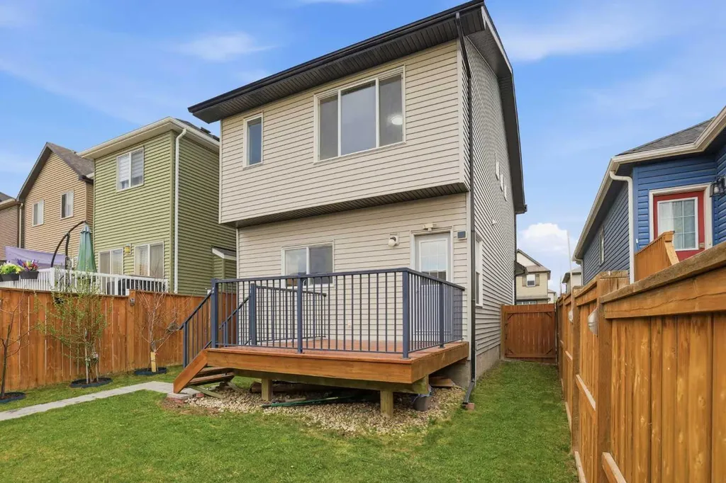 37 Nolanfield Manor NW Calgary AB T3R 0M3