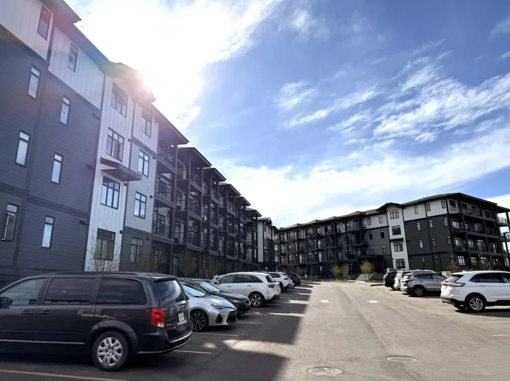 70 Sage Hill Walk NW Calgary AB T3R 2H6
