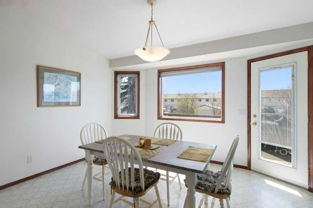 2 Madison Court Strathmore AB T1P 1M5