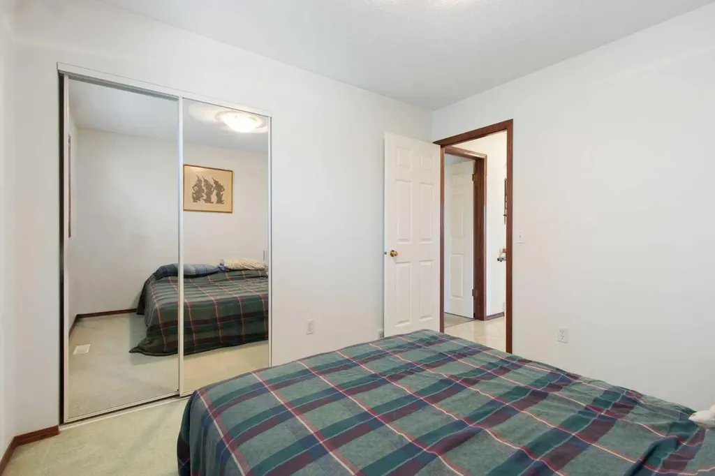 2 Madison Court Strathmore AB T1P 1M5