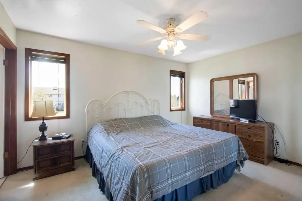 2 Madison Court Strathmore AB T1P 1M5