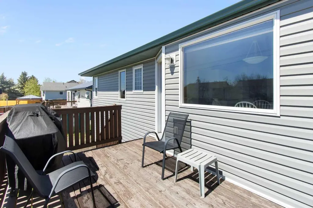 2 Madison Court Strathmore AB T1P 1M5