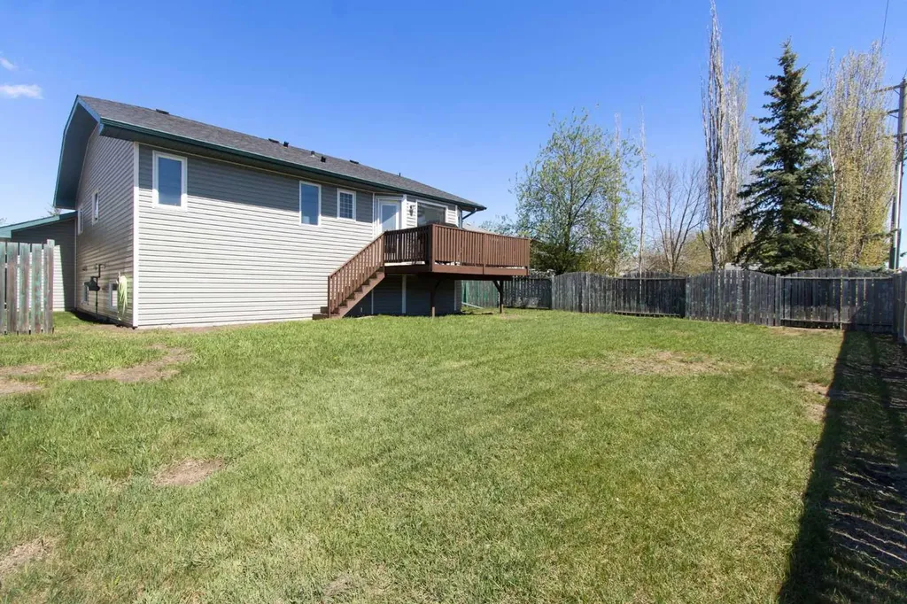 2 Madison Court Strathmore AB T1P 1M5