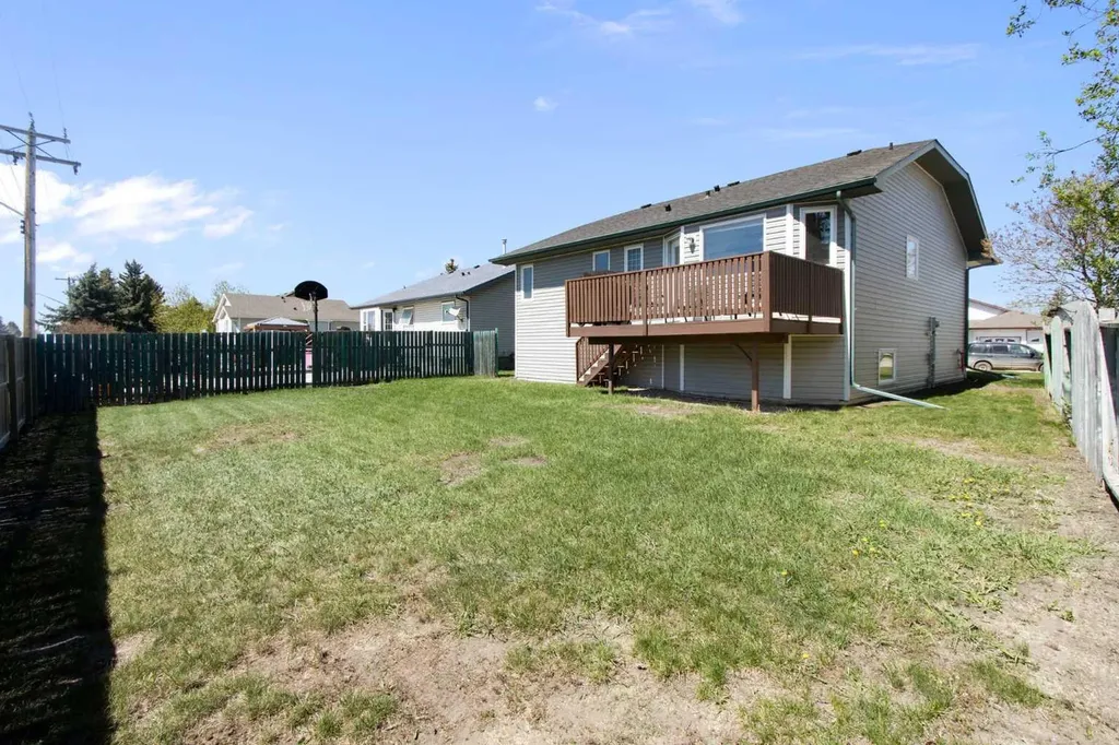 2 Madison Court Strathmore AB T1P 1M5