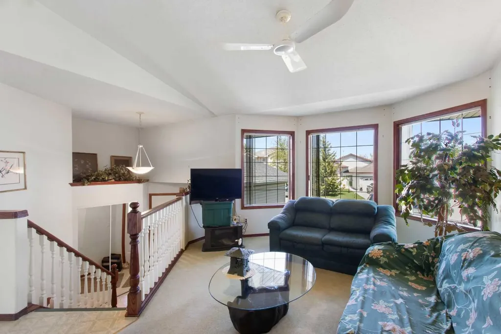2 Madison Court Strathmore AB T1P 1M5