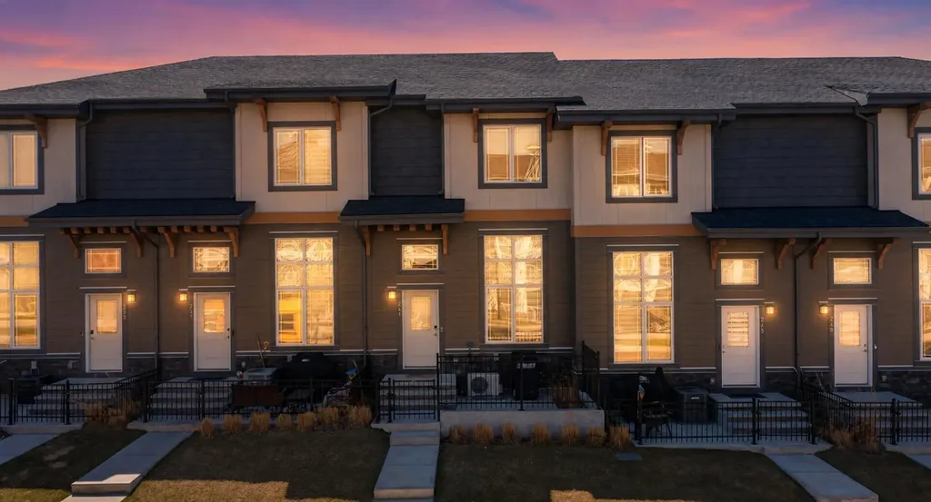 241 Auburn Meadows Drive SE Calgary AB T3M 2S1
