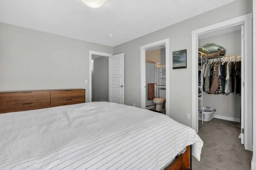 241 Auburn Meadows Drive SE Calgary AB T3M 2S1