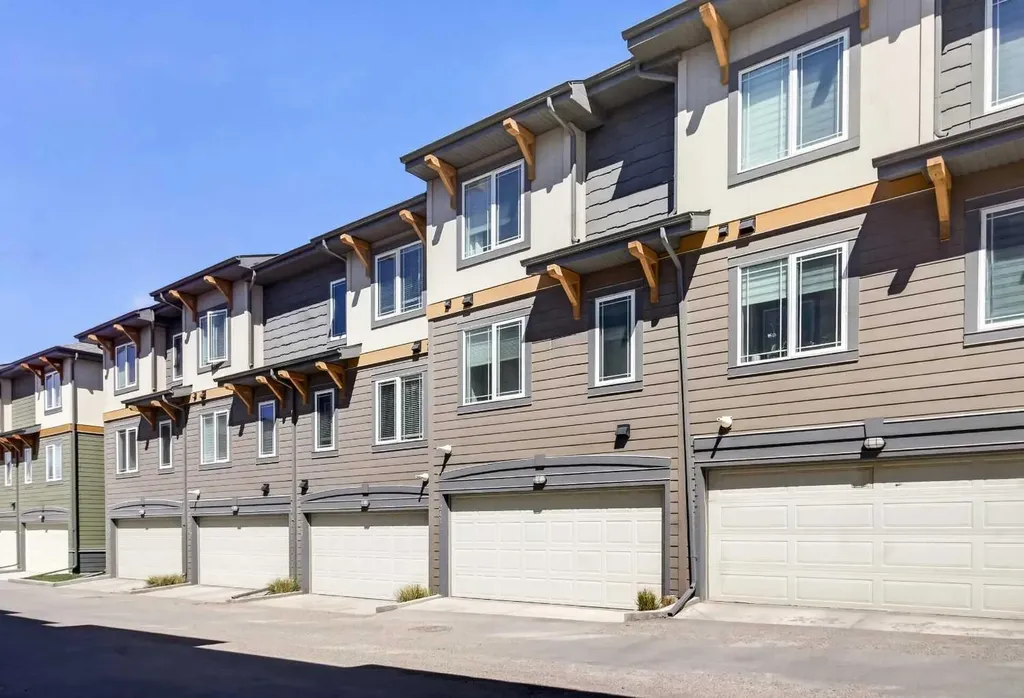 241 Auburn Meadows Drive SE Calgary AB T3M 2S1