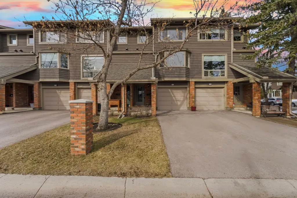 99 Midpark Gardens SE Calgary AB T2X1L5