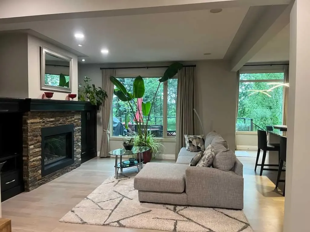 30 Meadow Pointe Drive Heritage Pointe AB T1S 3M8