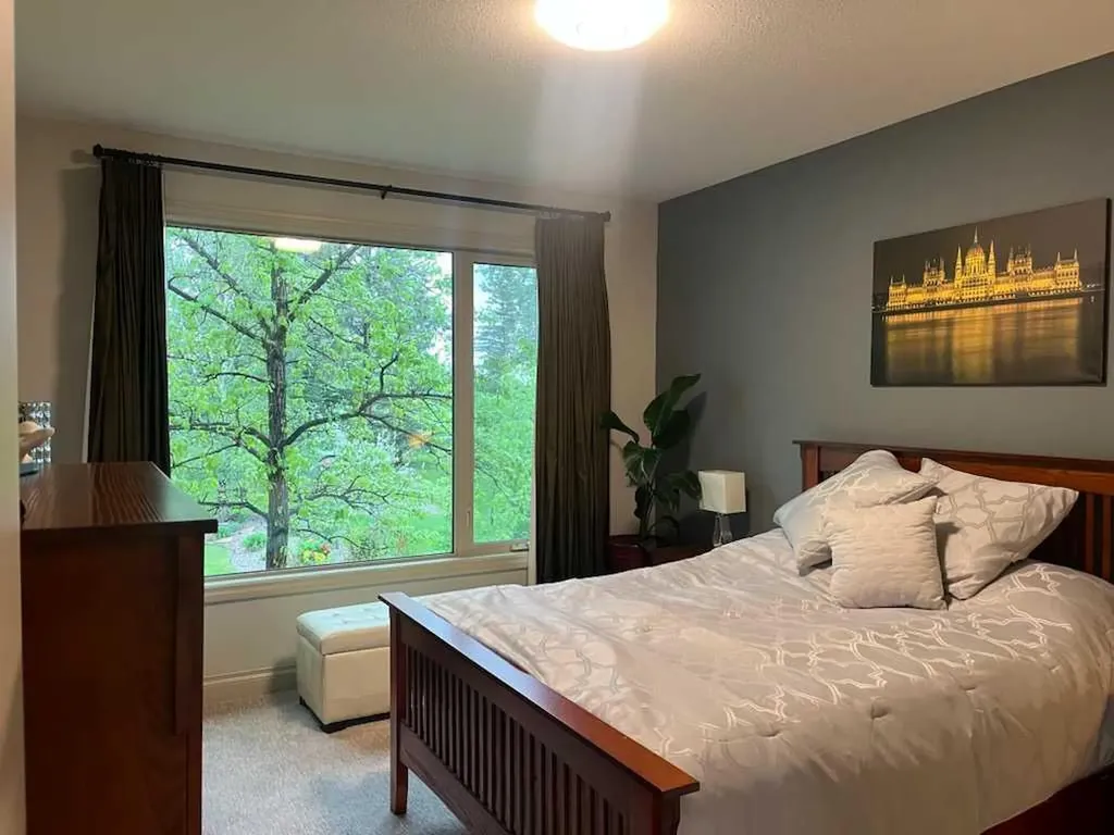 30 Meadow Pointe Drive Heritage Pointe AB T1S 3M8