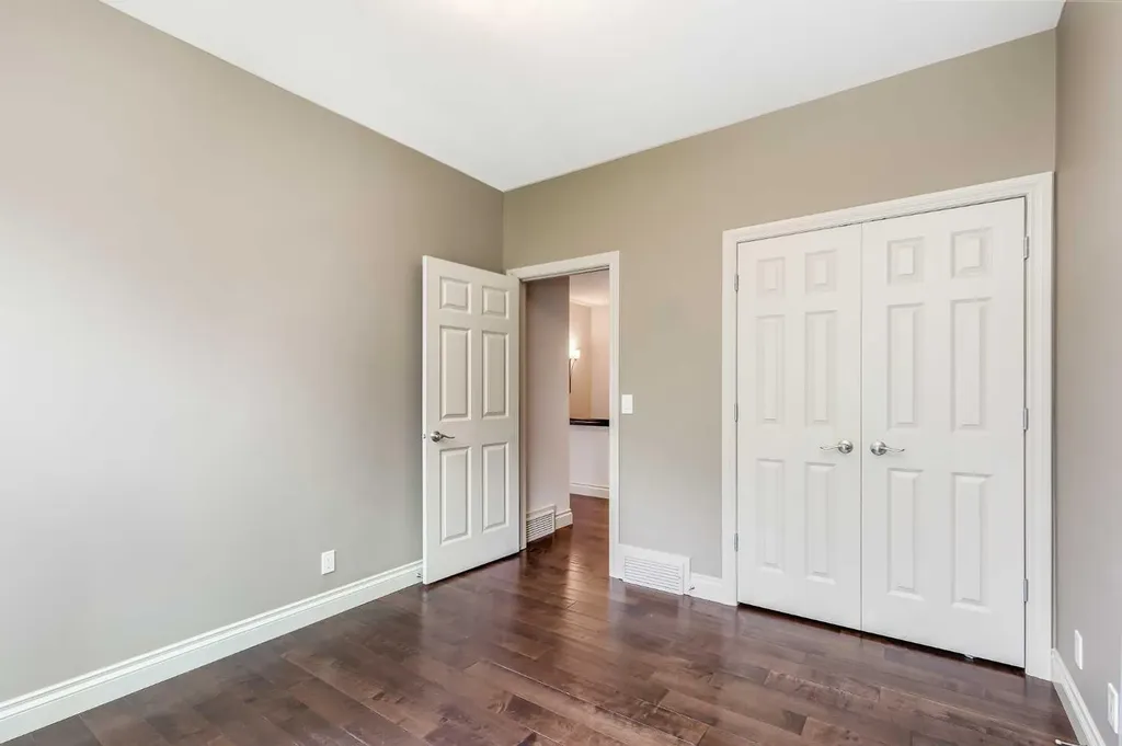 30 Meadow Pointe Drive Heritage Pointe AB T1S 3M8