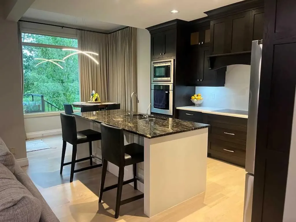 30 Meadow Pointe Drive Heritage Pointe AB T1S 3M8