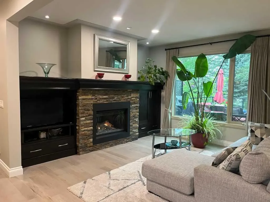 30 Meadow Pointe Drive Heritage Pointe AB T1S 3M8