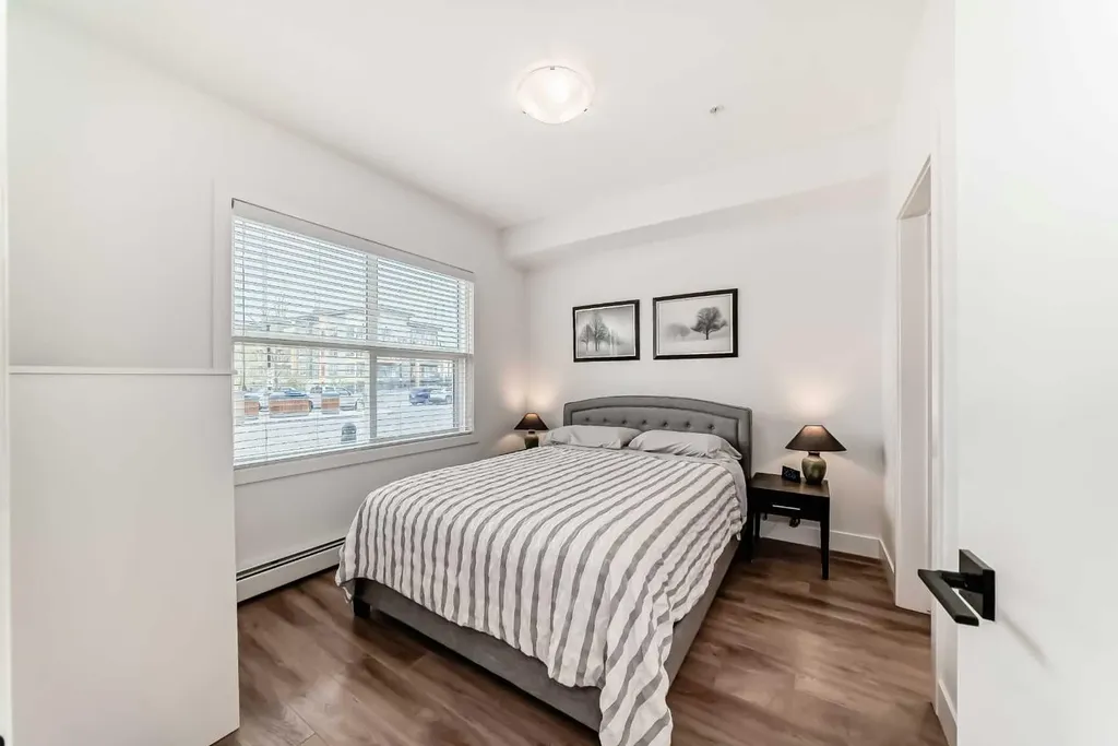 19621 40 Street SE Calgary AB T3H 3B2