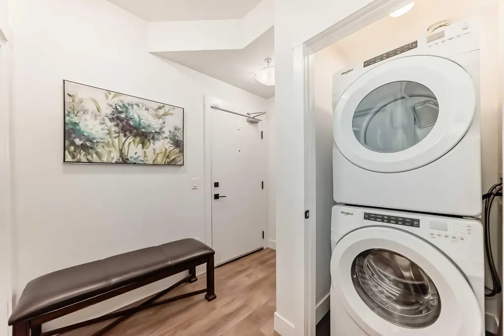 19621 40 Street SE Calgary AB T3H 3B2