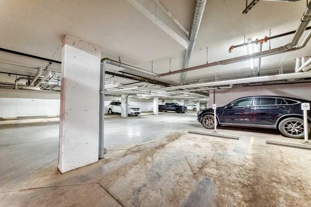 19621 40 Street SE Calgary AB T3H 3B2